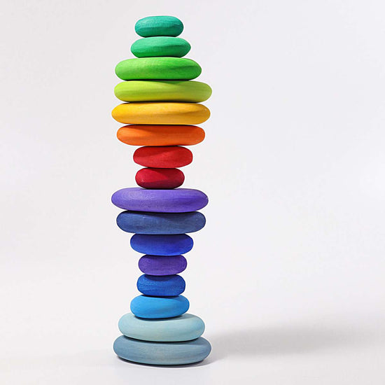 Bunte Kieselsteine aus Holz